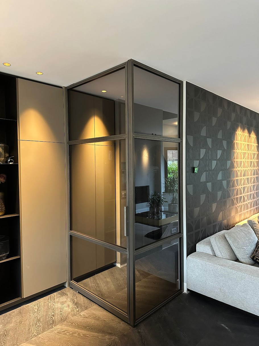 Zwarte stalen deur - staaldeuren.nl